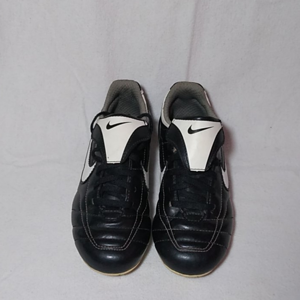 Nike Kids' Tiempo Natural VT Soccer Shoes - Picture 2 of 7